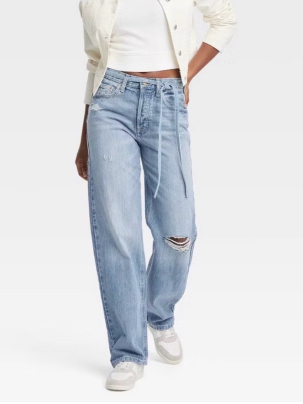 Universal Thread Light Blue Boyfriend Wide-Leg Distressed Jeans